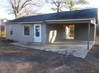 112 Oak St, Finger, TN 38334