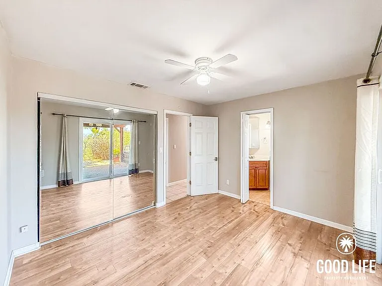 9719 Castaic Ct — Photo 15