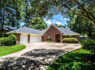 1913 Foxbriar Dr, Huntsville, TX 77340