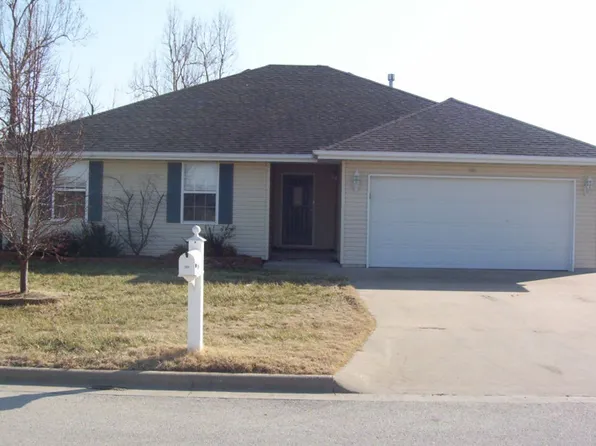 204 W Wilson St, Republic, MO 65738