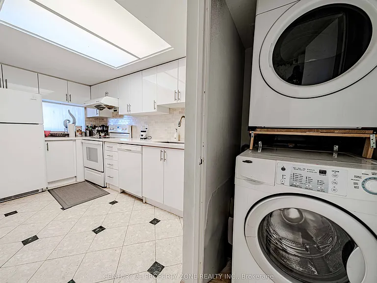 2466 Eglinton Ave E #Penthouse 03 — Photo 23