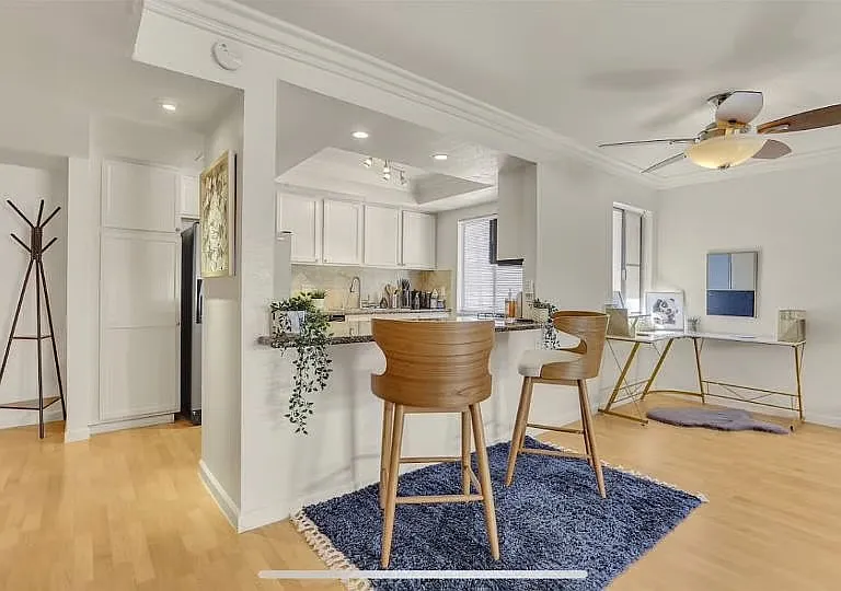 400 N Sunrise Way — Photo 15