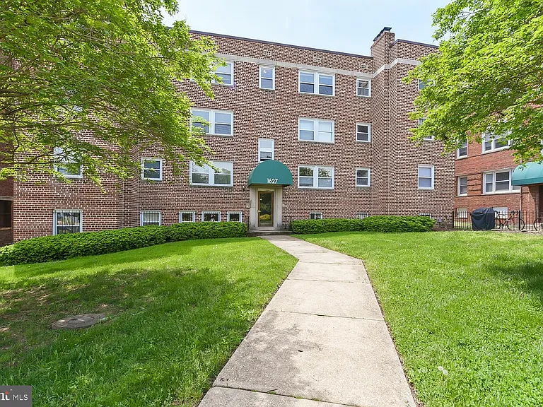1627 Massachusetts Ave SE #201 — Photo 2