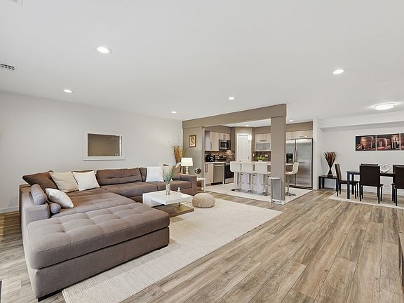 4th image of 1255 W Prospect Ave APT 101