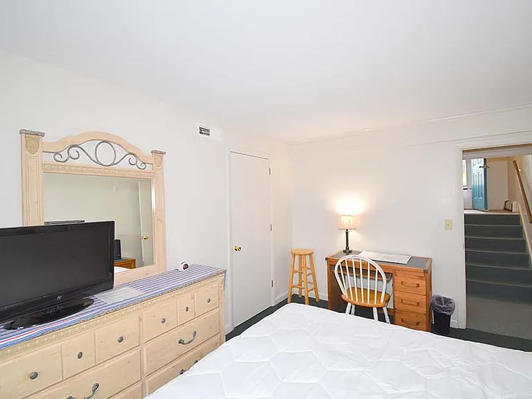 45 Sylvan Rd — Photo 40