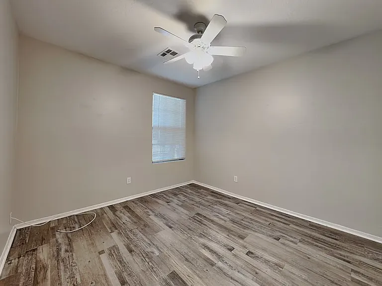 10230 W Townley Ave — Photo 1