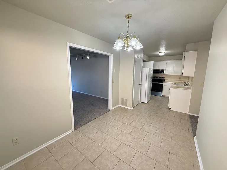 242 Barrett Pl — Photo 9