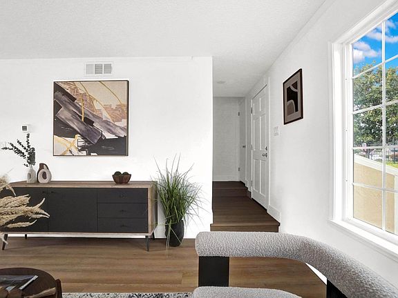 2nd image of 4250 Comet Cir