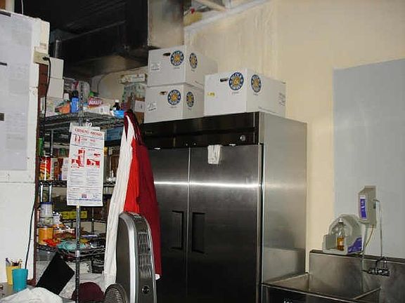 4th image of 120 College Ave