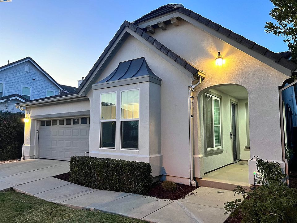 1st image of 1611 Marina Way