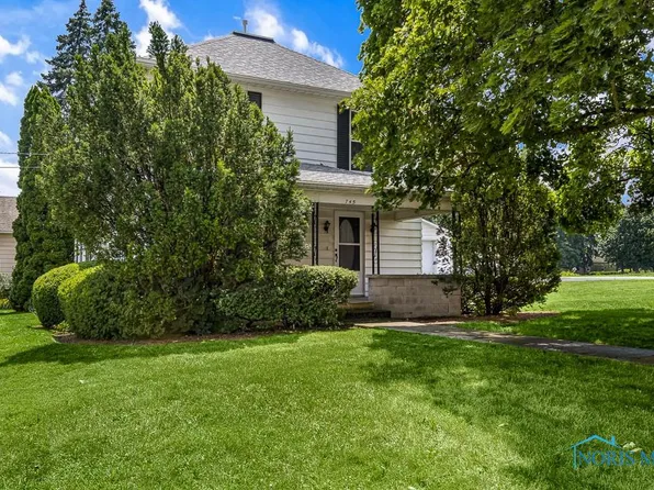 745 W Fremont St, Fostoria, OH 44830