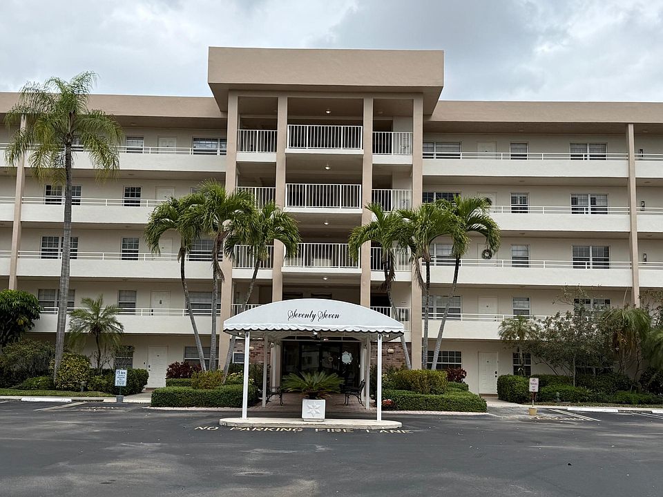 1st image of 3930 Oaks Clubhouse Drive #408