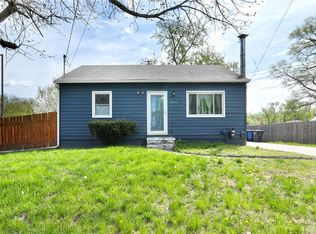 3917 E 9th St, Des Moines, IA 50316