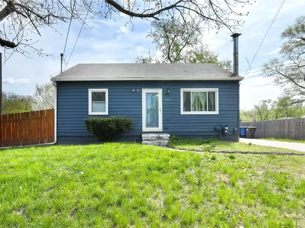 3917 E 9th St, Des Moines, IA 50316