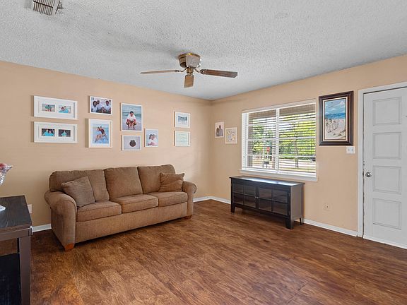 5th image of 4133 Minden Ave