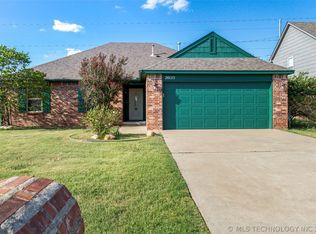 20155 E 36th Pl, Broken Arrow, OK 74014