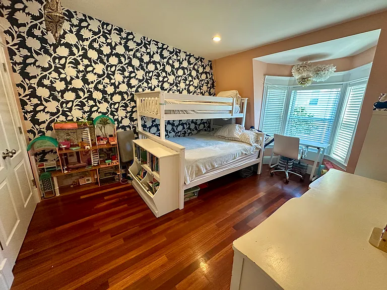 415 E 8th St #2 — Photo 8