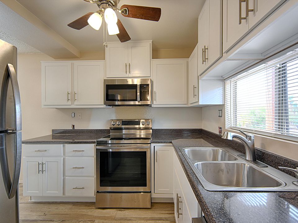 1st image of 9607 N 16th St APT 3