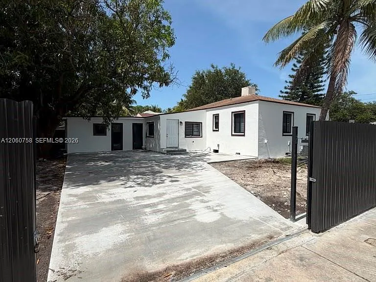 5700 N Miami Ave — Photo 2