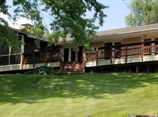 601 Dows Rd, Cedar Rapids, IA 52403