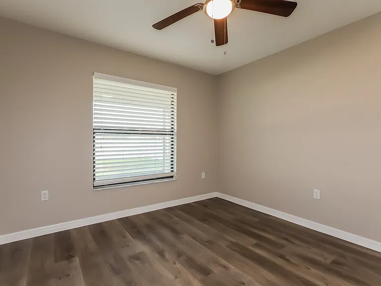 1817 James Towne Ln — Photo 14