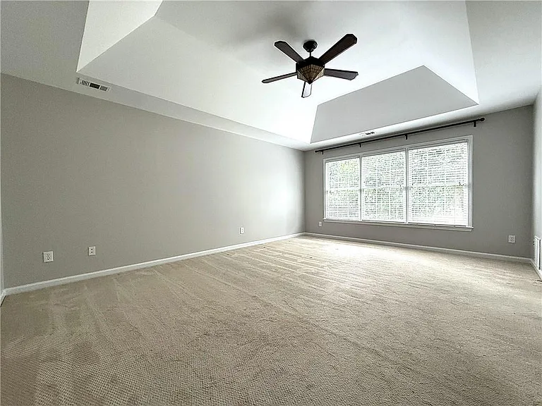 1310 Rosewood Dr — Photo 15