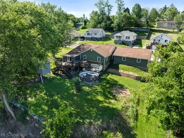 107 Broad St, Saint Clairsville, OH 43950