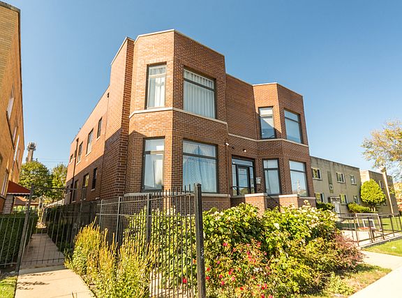 2nd image of 5644 N California Ave #Gs