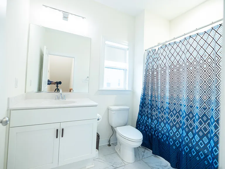 12194 Elnora Ln — Photo 11