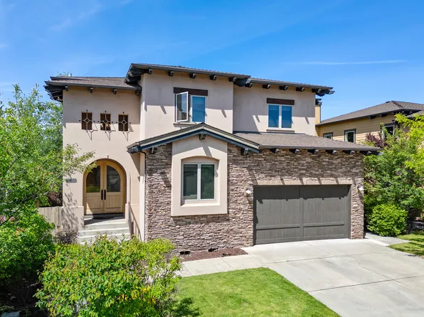60982 Woods Valley Pl, Bend, OR 97702
