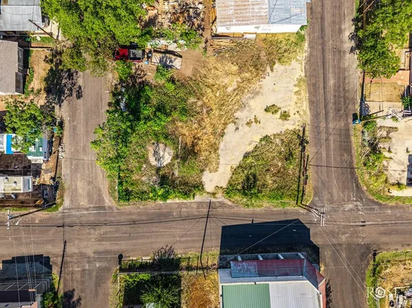 1907 Santa Rosa St #24 & 123, Ozona, TX 76943