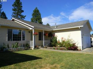 1243 E 4th Ave, Sutherlin, OR 97479