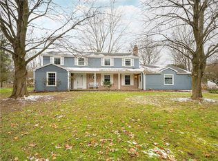23 Harrison Cir, Pittsford, NY 14534