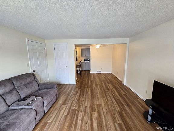 5th image of 3901 Bowen Rd APT 69
