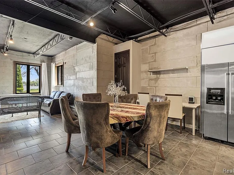 42183 Kouza Ct — Photo 31