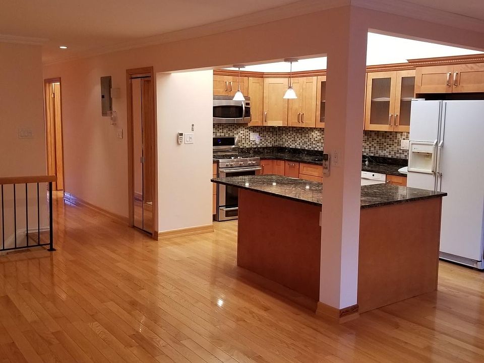 1st image of 24031 70th Ave #3FL