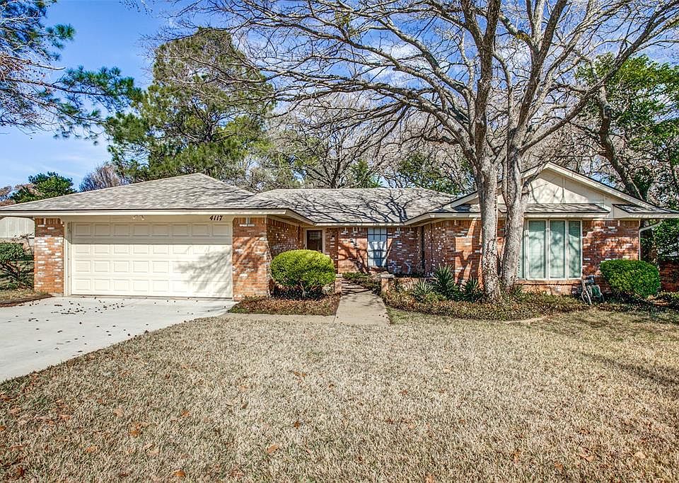 1st image of 4117 Three Oaks Dr