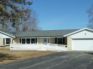 1426 State Road 60, Cedarburg, WI 53012