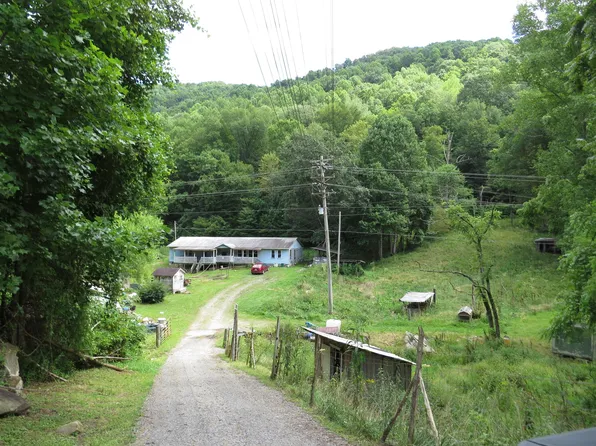 48 Doris Wilder Cemetery Rd, Bledsoe, KY 40810