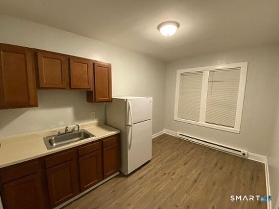 1st image of 134 Hill St APT 5