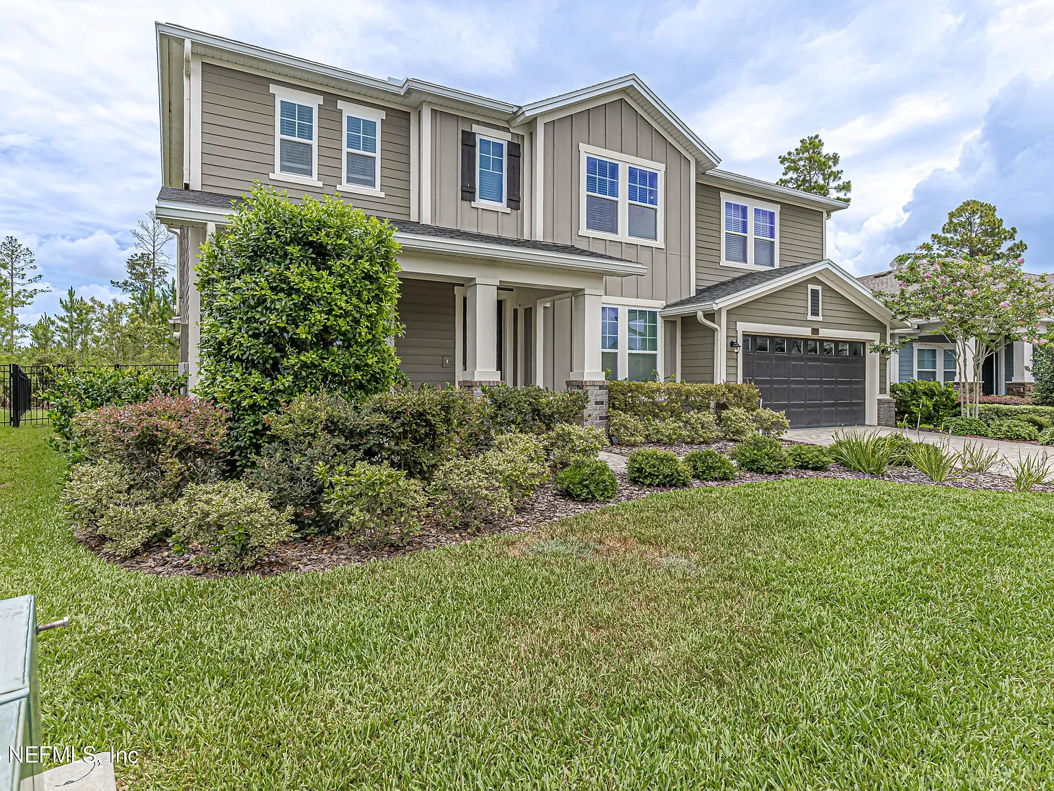 5 bed, 3.5 bath, 3179 sqft, $4,000 — Photo 2