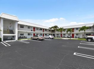 402 Lake Shore Dr #205, West Palm Beach, FL 33403