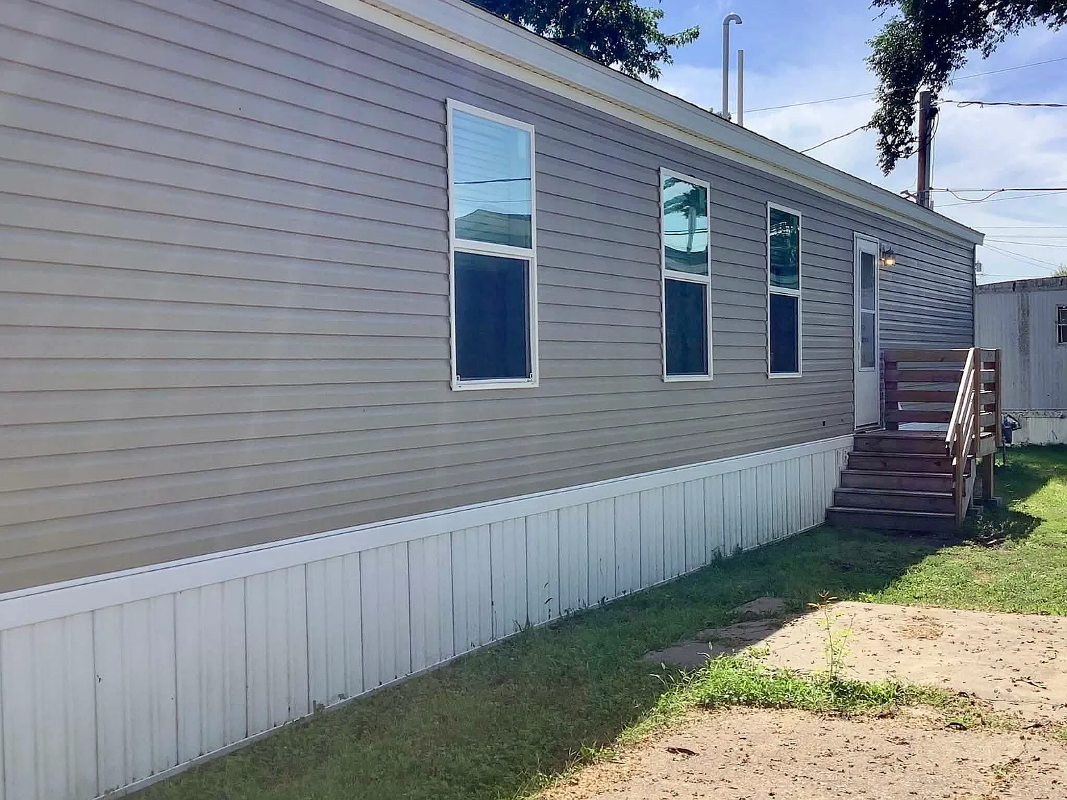 3 bed, $1,195 — Photo 2
