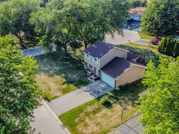 180 Dolores St, Oswego, IL 60543