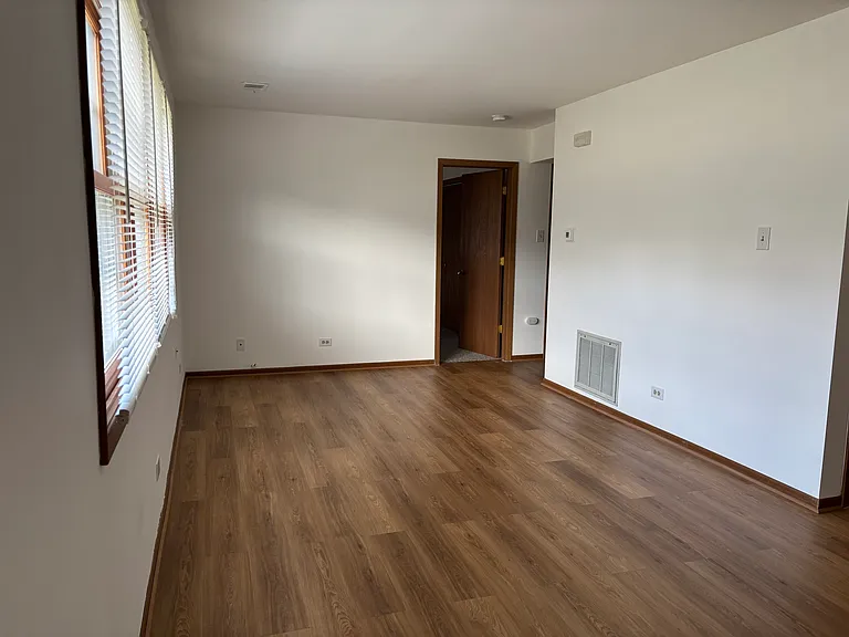 160 N Cedar St #2B — Photo 3