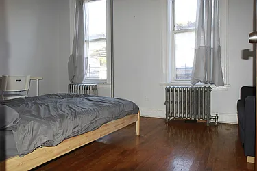 Rented by Rennit Inc.