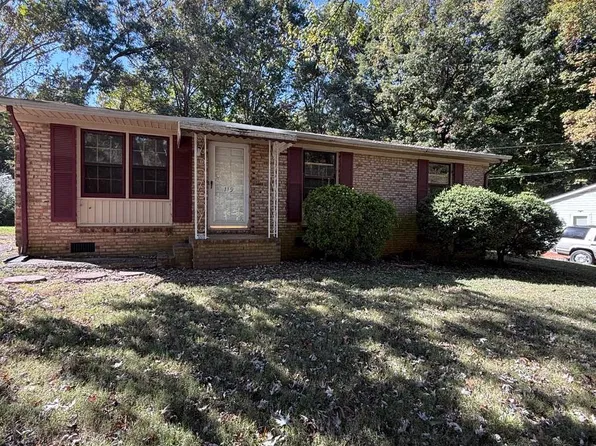 119 Farmington Dr, Stanley, NC 28164