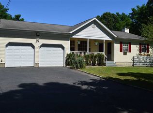 191 Granny Rd, Farmingville, NY 11738