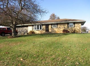 25751 Lily Creek Dr, Elkhart, IN 46514