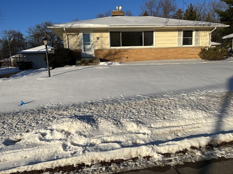 1st image of 3013 29th Ave NE